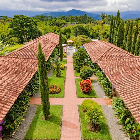 Hotel Campestre Solar De La Luna Albania  エクステリア 写真