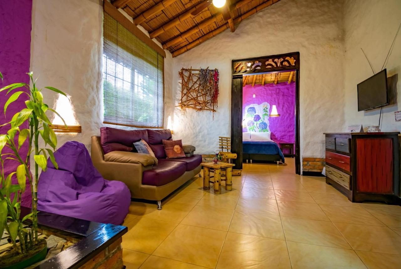 Hotel Campestre Solar De La Luna Albania  エクステリア 写真