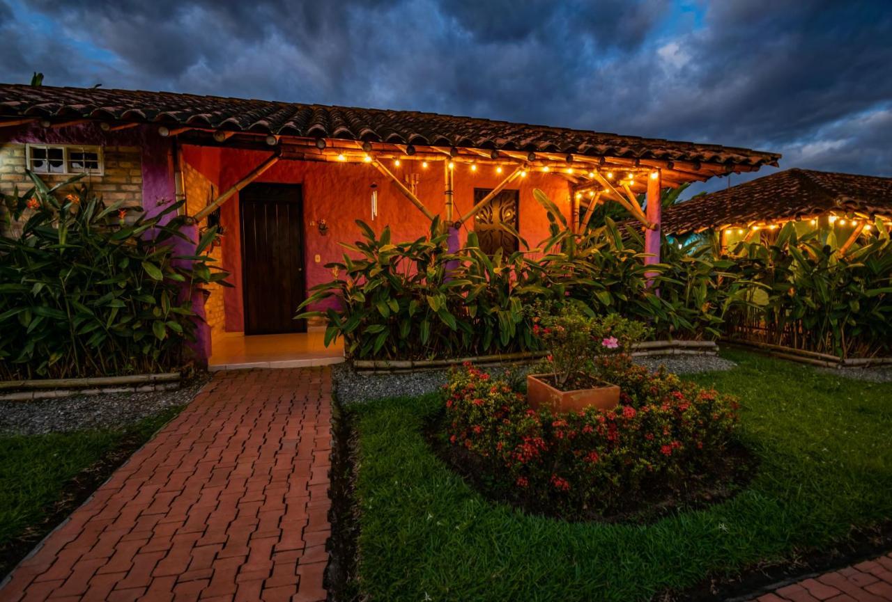 Hotel Campestre Solar De La Luna Albania  エクステリア 写真