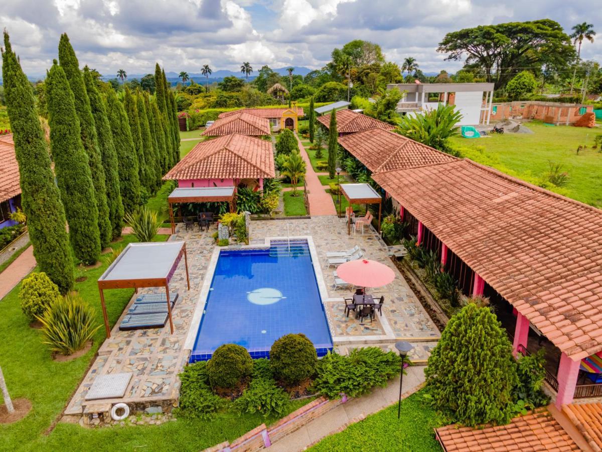 Hotel Campestre Solar De La Luna Albania  エクステリア 写真