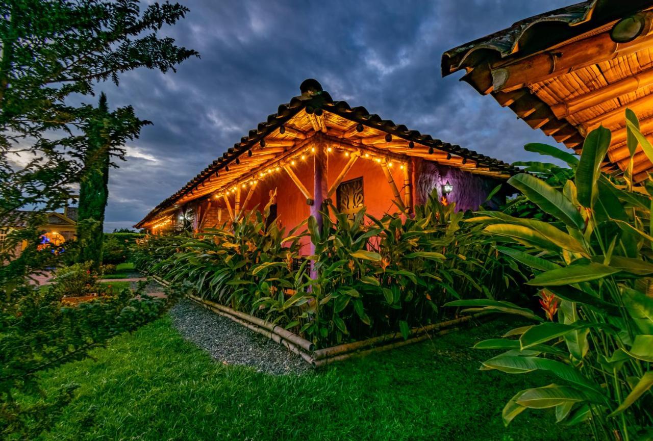 Hotel Campestre Solar De La Luna Albania  エクステリア 写真