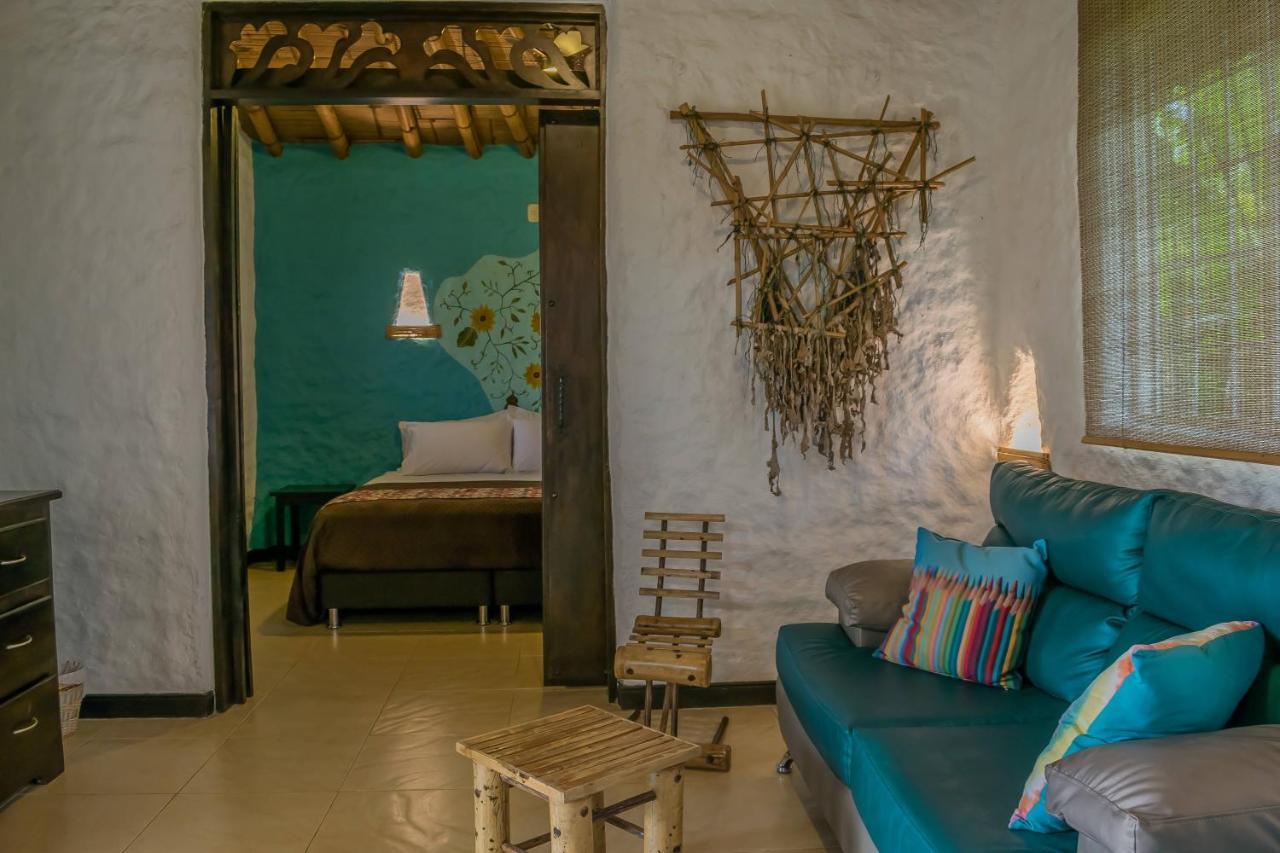 Hotel Campestre Solar De La Luna Albania  エクステリア 写真