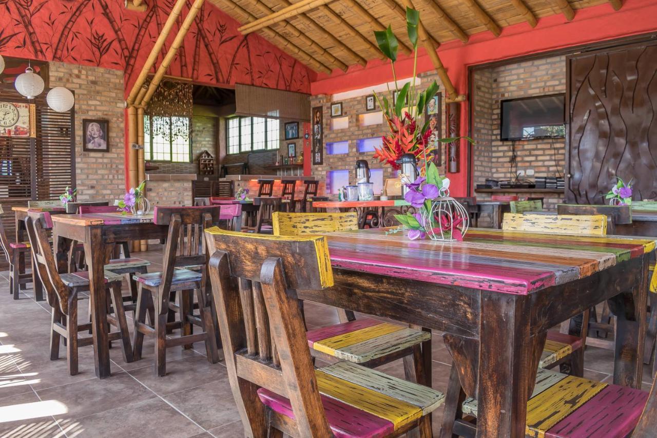 Hotel Campestre Solar De La Luna Albania  エクステリア 写真