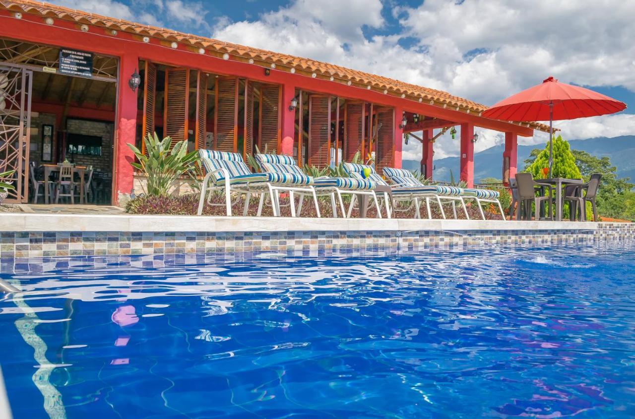 Hotel Campestre Solar De La Luna Albania  エクステリア 写真
