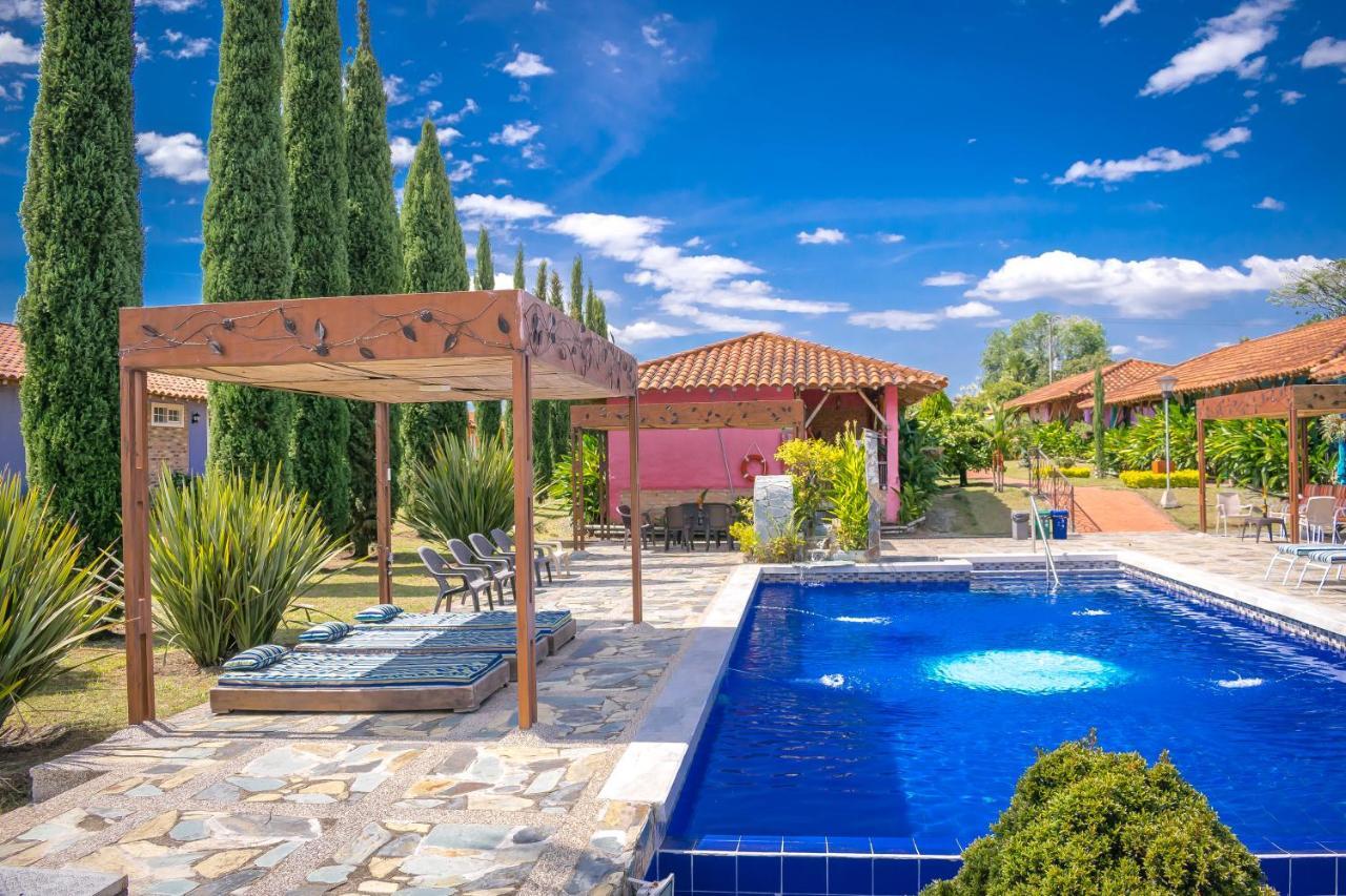 Hotel Campestre Solar De La Luna Albania  エクステリア 写真