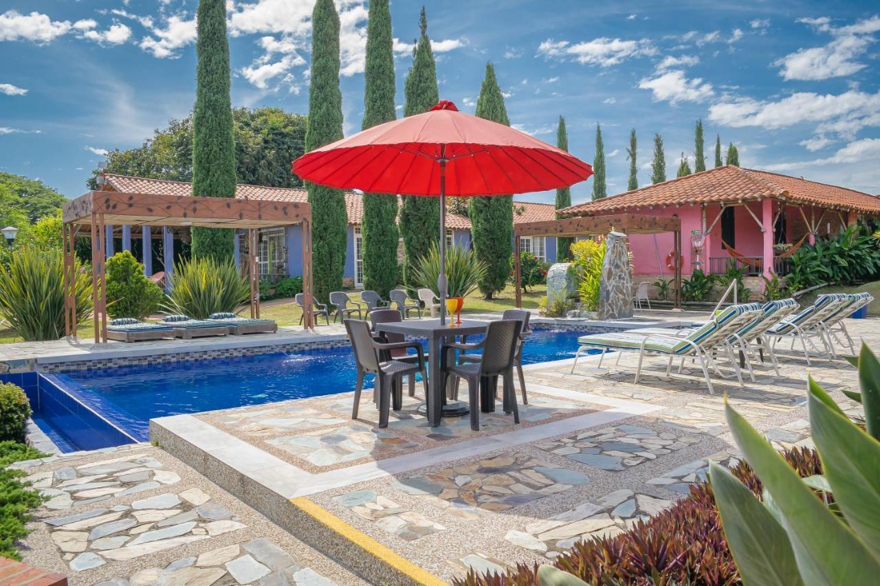 Hotel Campestre Solar De La Luna Albania  エクステリア 写真