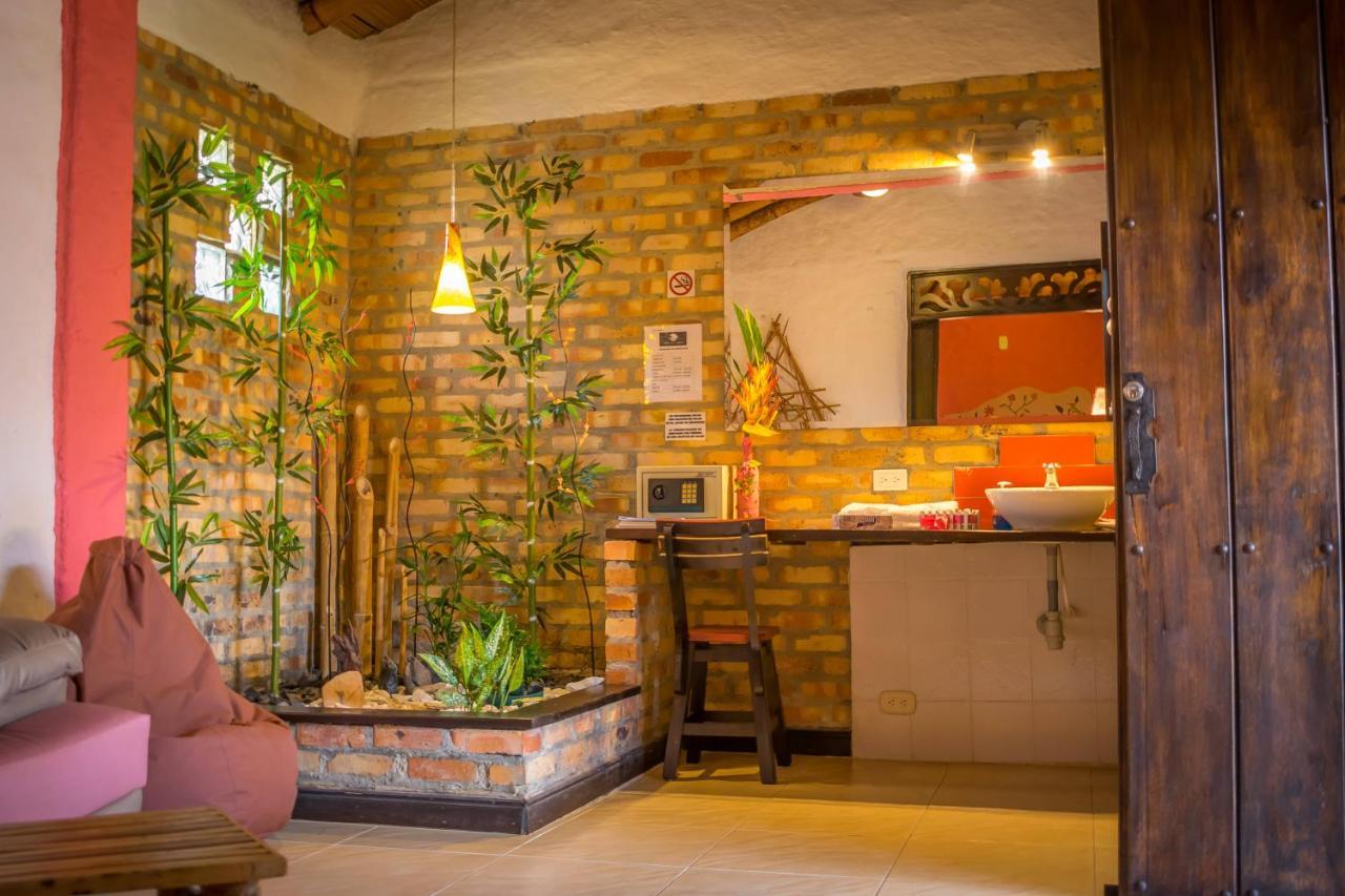 Hotel Campestre Solar De La Luna Albania  エクステリア 写真
