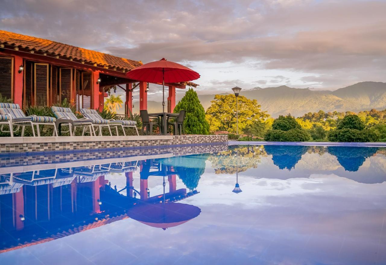 Hotel Campestre Solar De La Luna Albania  エクステリア 写真